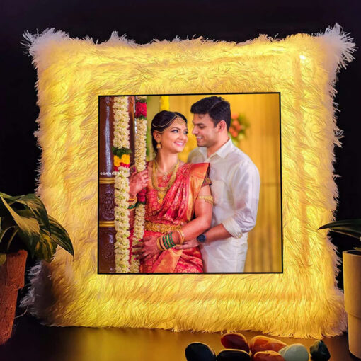 Personalized LED cushion with photo and soft glow – a stylish way to illuminate memories