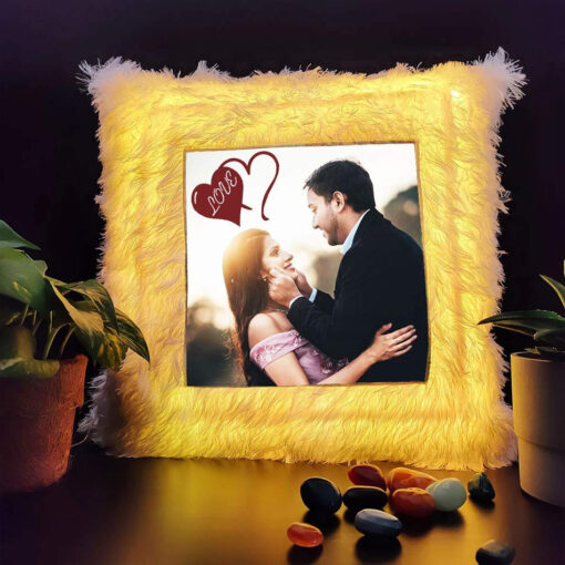 Personalized LED cushion with photo and soft glow – a stylish way to illuminate memories